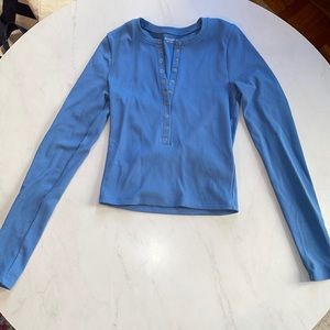 Sky blue Abercrombie and Fitch ribbed fitted long sleeve. Size XS.